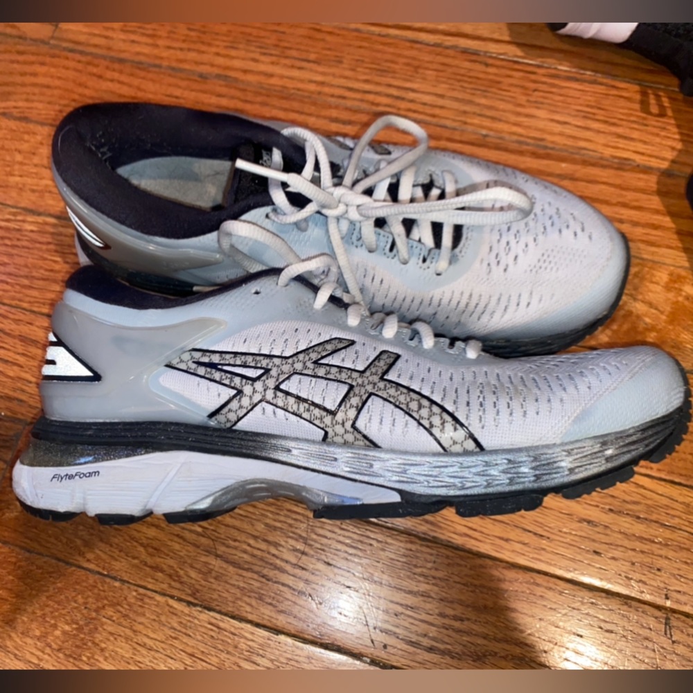 ASICS Women’s Gel-Kayano 25